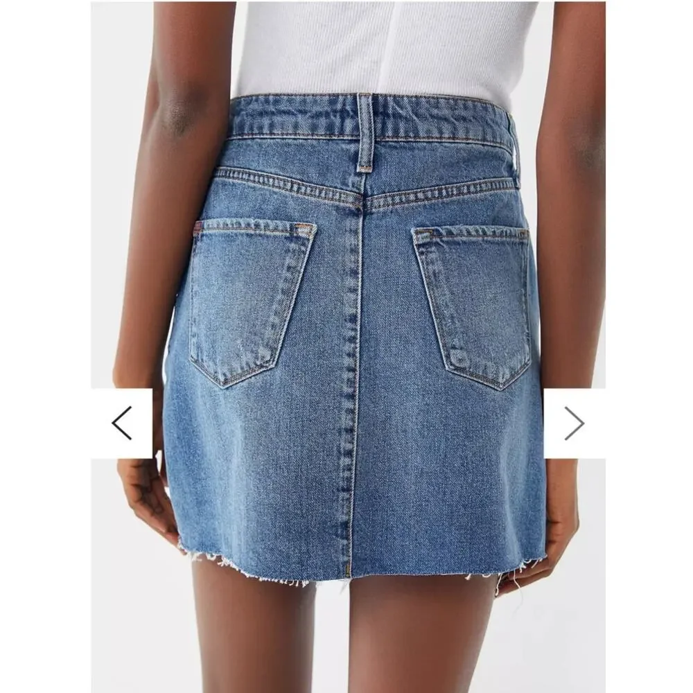 BDG Urban‎ Outfitters Denim Mini Skirt Raw Hem Light Wash Size S